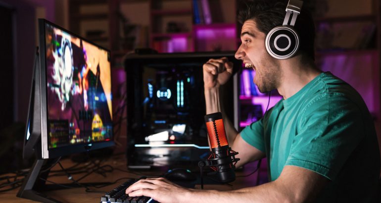 como ganhar dinheiro com games