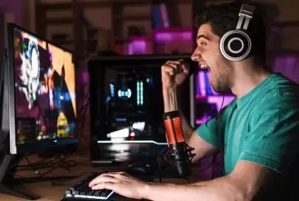 Como ganhar dinheiro com games? Existem carreiras promissoras?