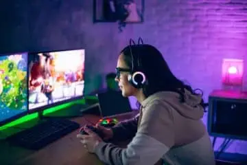 Como Conseguir Vaga na Indústria de Games sem Ser Desenvolvedor Como Conseguir Vaga na Indústria de Games sem Ser Desenvolvedor
